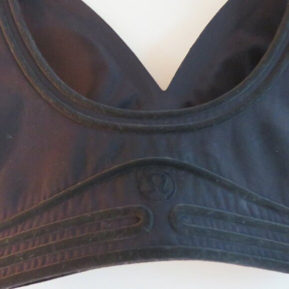 LULULEMON Get in Line Bra *Light Support, A/B Cups Black / Black - Size 2 - Picture 9 of 12